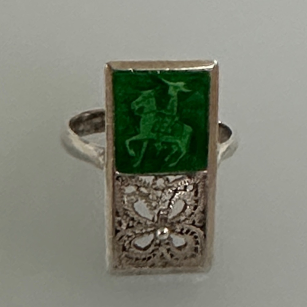 925 sterling Silver Don quijote Ring with Green Gemstone - Picture 4 of 6